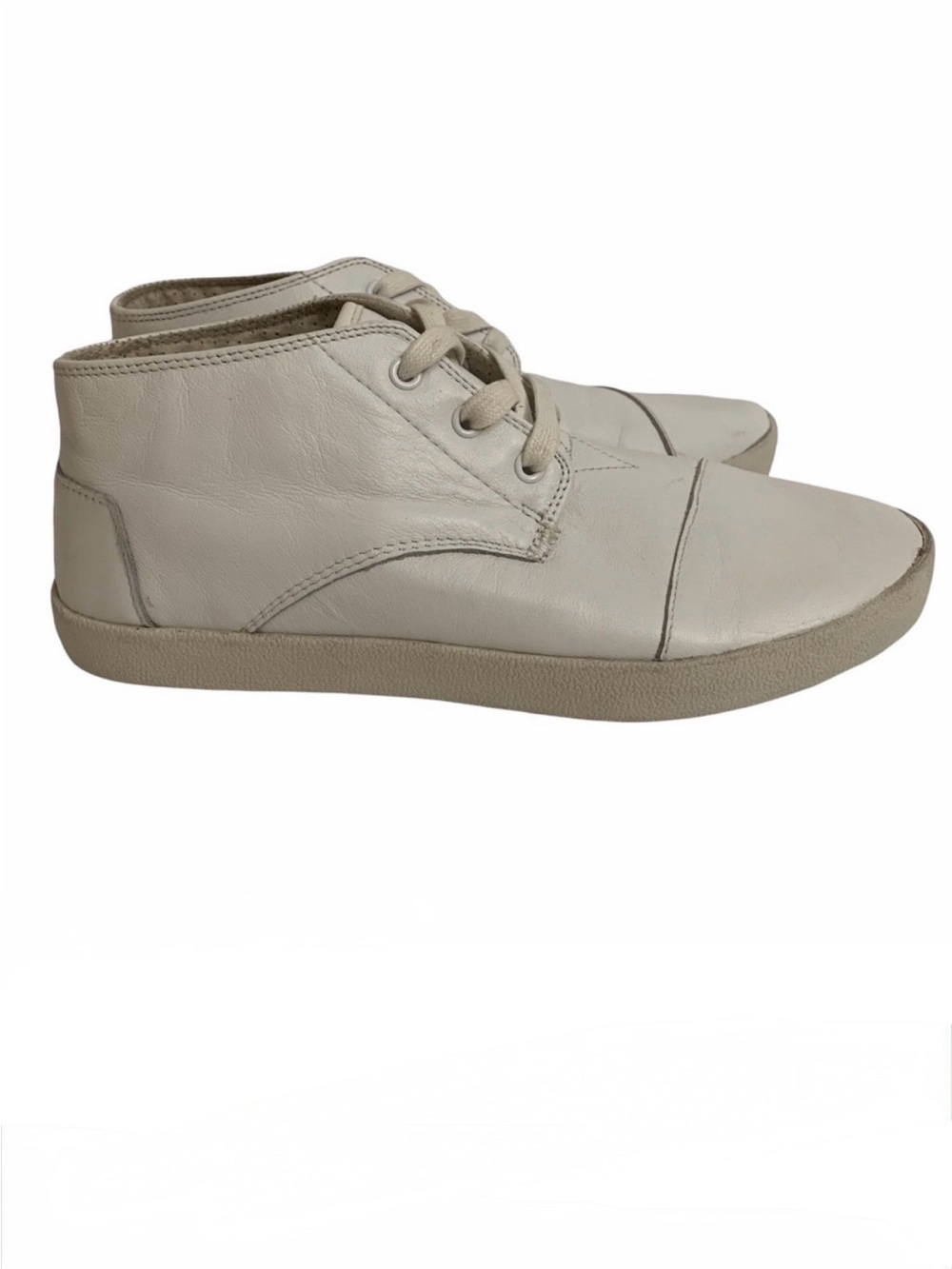 Toms men’s 8.5 leather lace up half cab sneaker shoe walking comfort